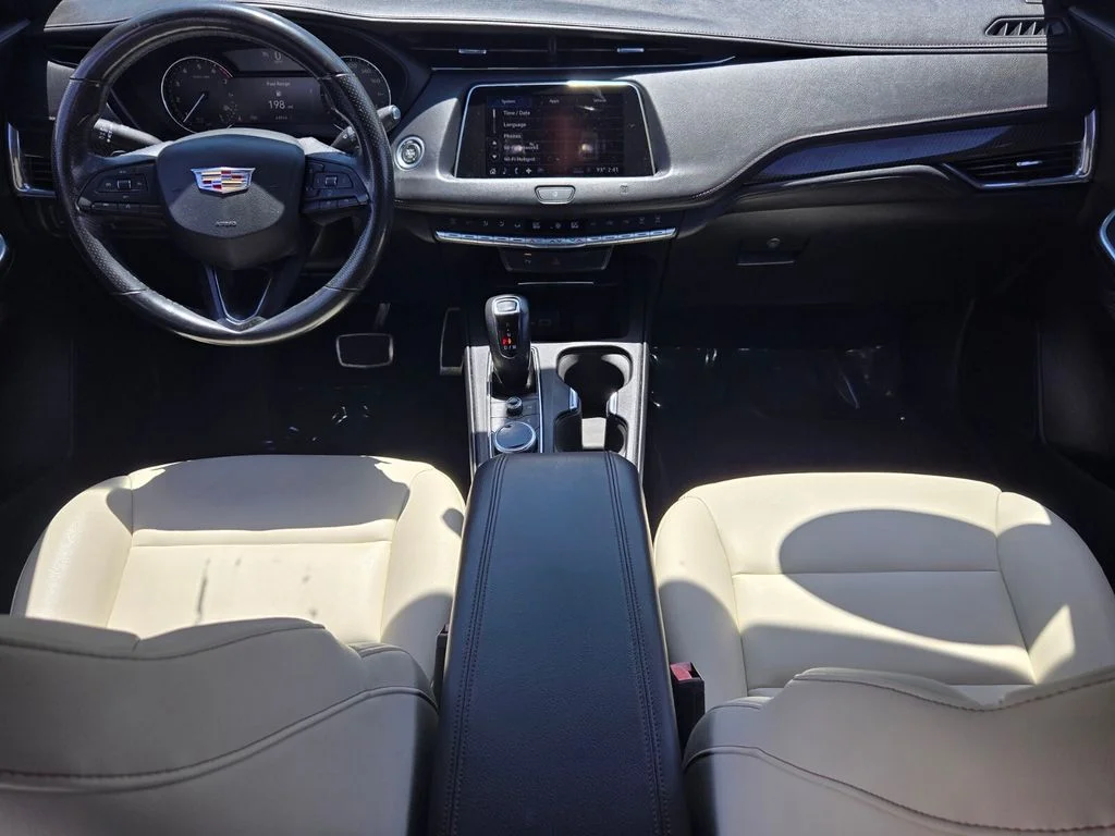Used 2019 Silver Cadillac Sport image 13