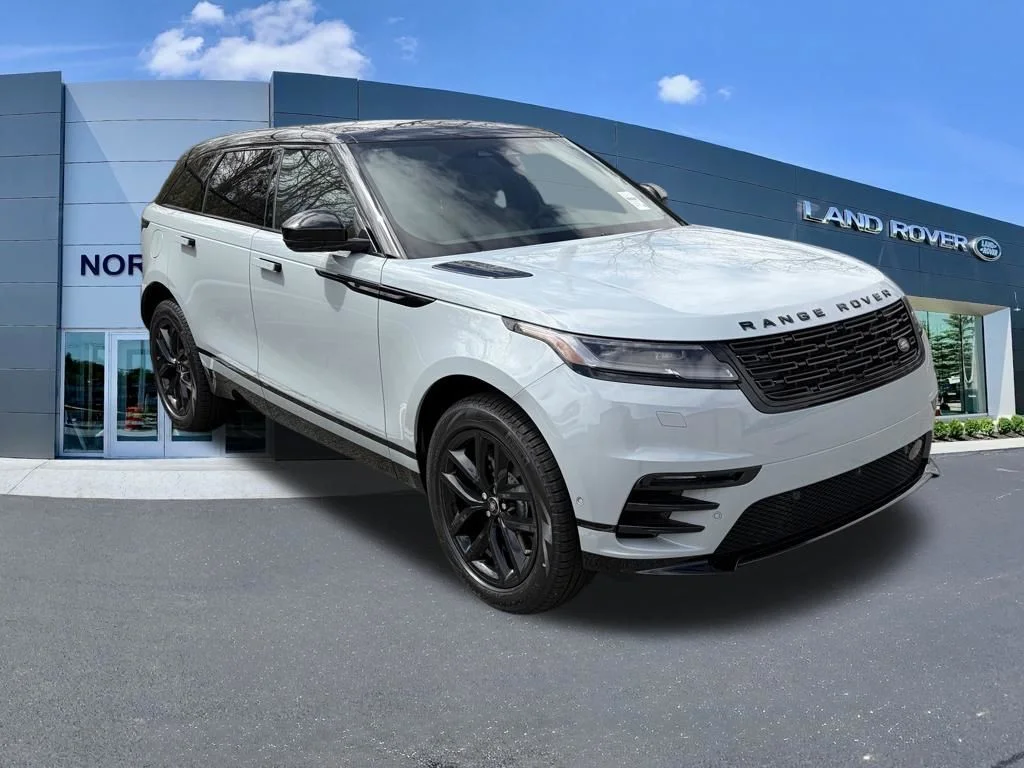 New 2026 Arroios Grey Land Rover Dynamic SE image 3