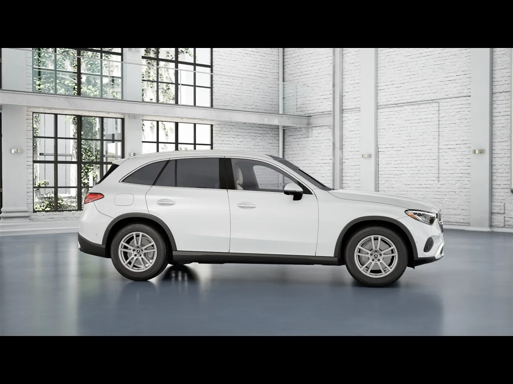 New 2026 MANUFAKTUR Moonlight White Metallic Mercedes-Benz GLC 300 image 10