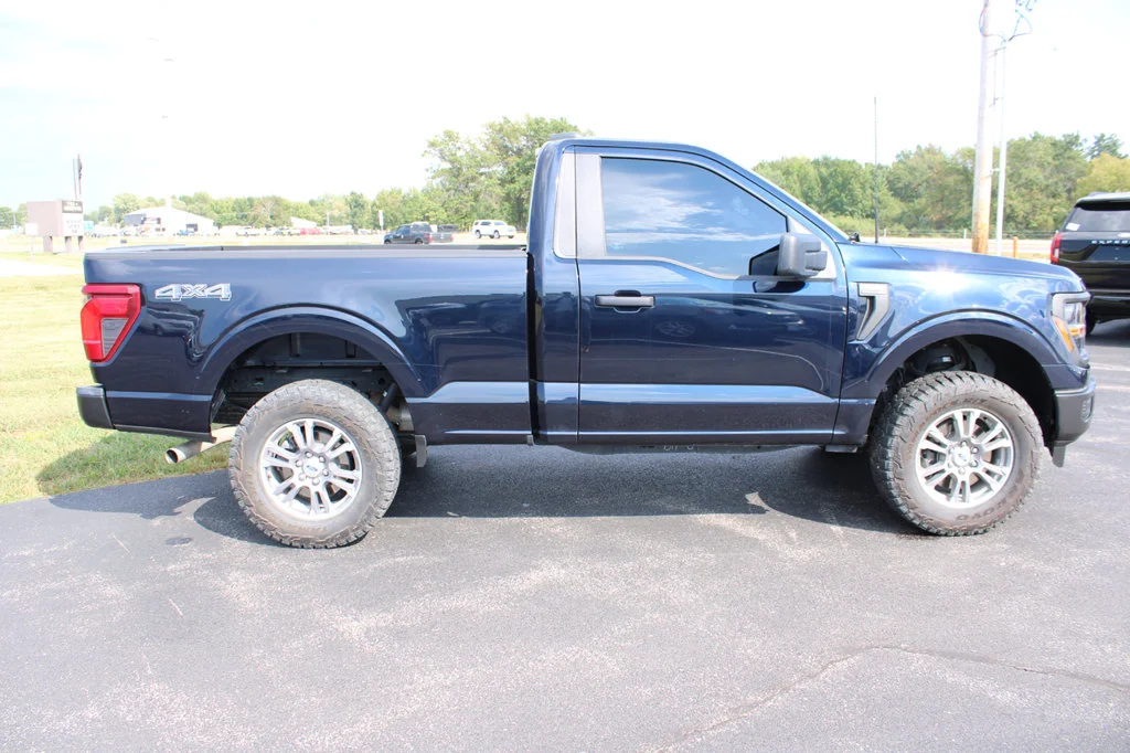 Used 2024 Blue Metallic Ford XL image 17