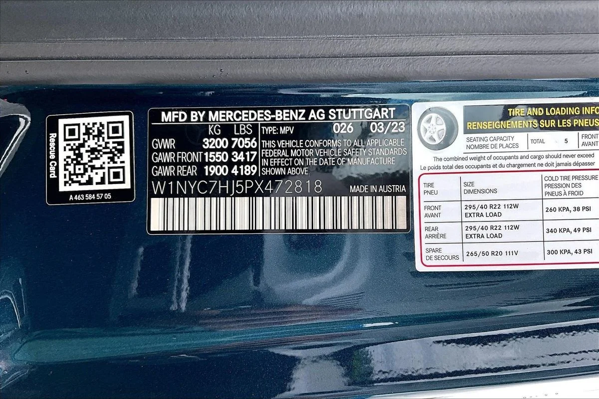 Used 2023 Teal Mercedes-Benz 4MATIC® image 19