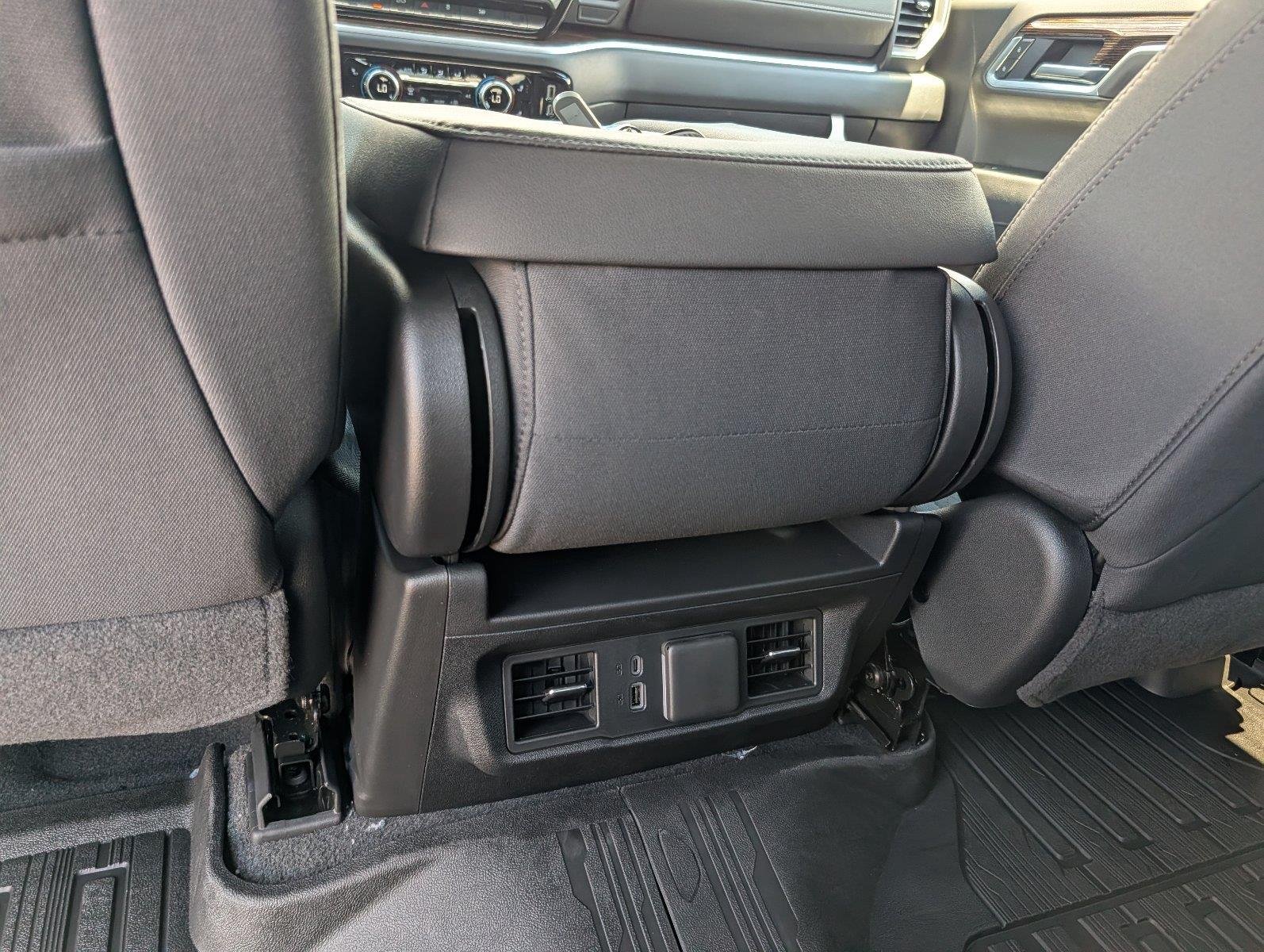New 2026 Onyx Black GMC Elevation image 31