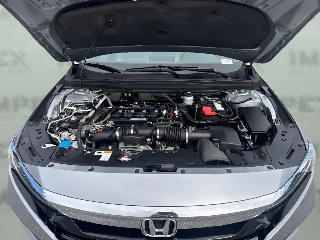 Used 2019 Silver Honda EX-L image 27