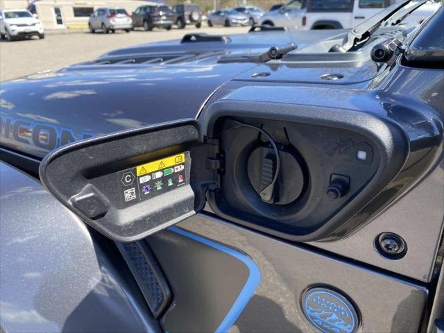 Used 2023 Granite Crystal Metallic Clearcoat Jeep Willys image 15