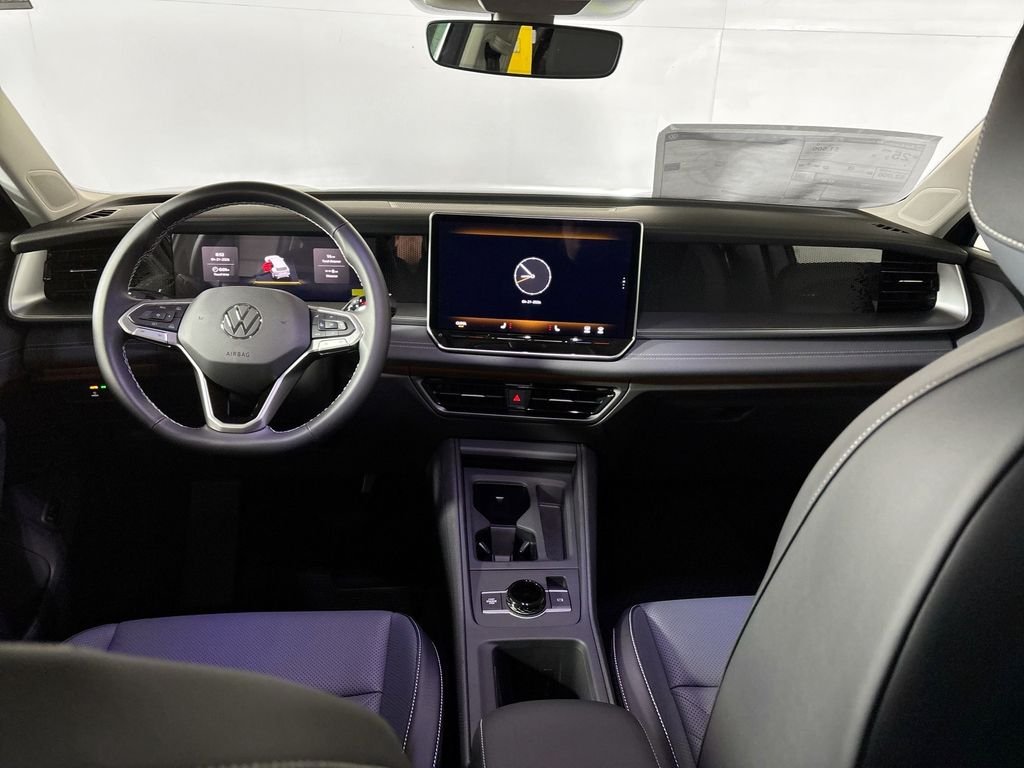 New 2026 Platinum Gray Metallic Volkswagen 2.0T SE image 12
