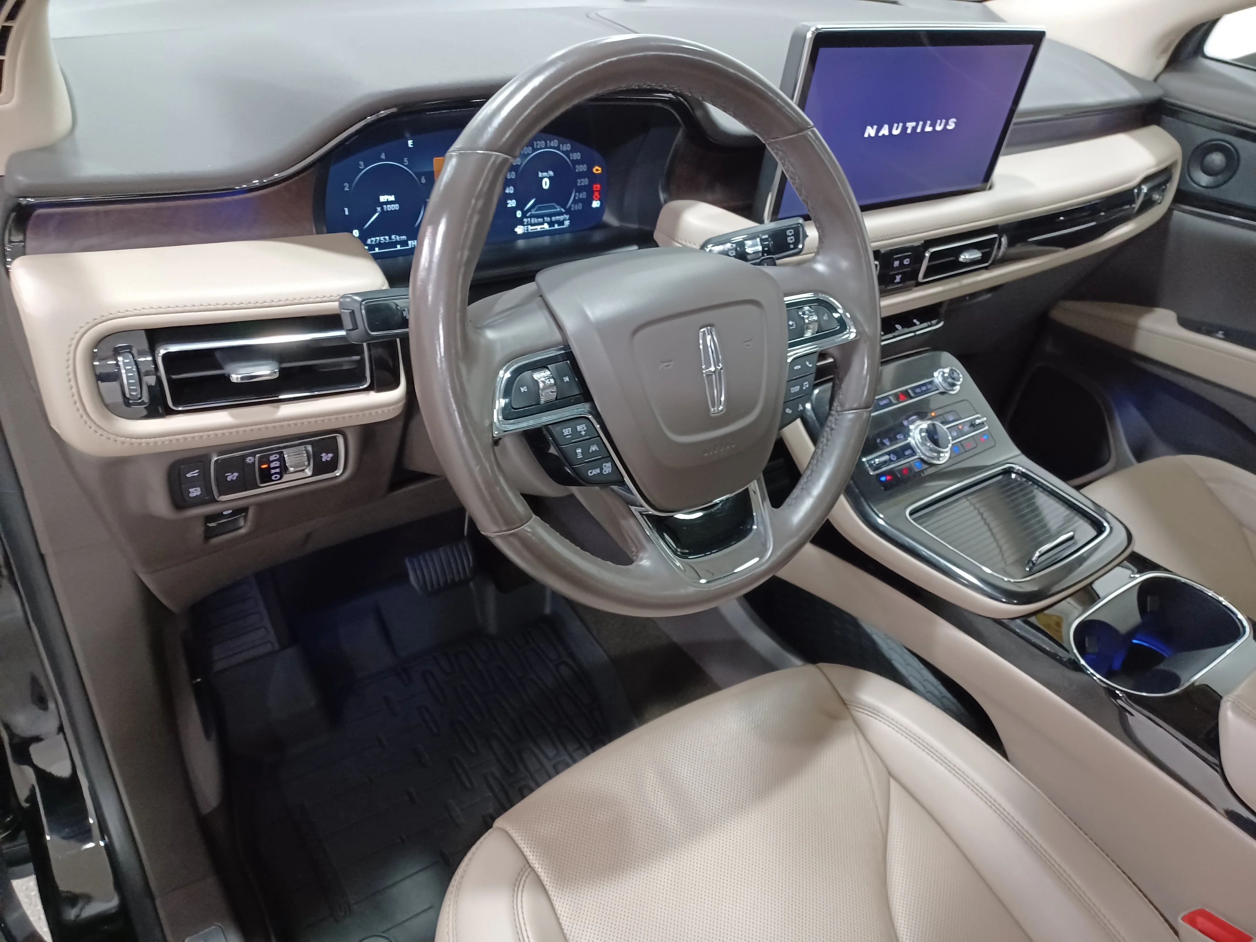 Certified Used 2023 Infinite Black Metallic Lincoln Reserve AWD*Adaptive Cruise | Remote Start | Nav | 360 Cam | Cooled Leather | Pano Roof | Htd Wheel image 14