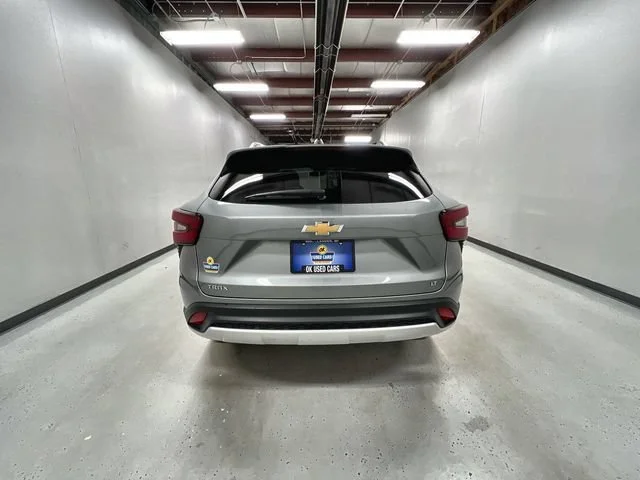 2025 Chevrolet Trax LT - Photo 7