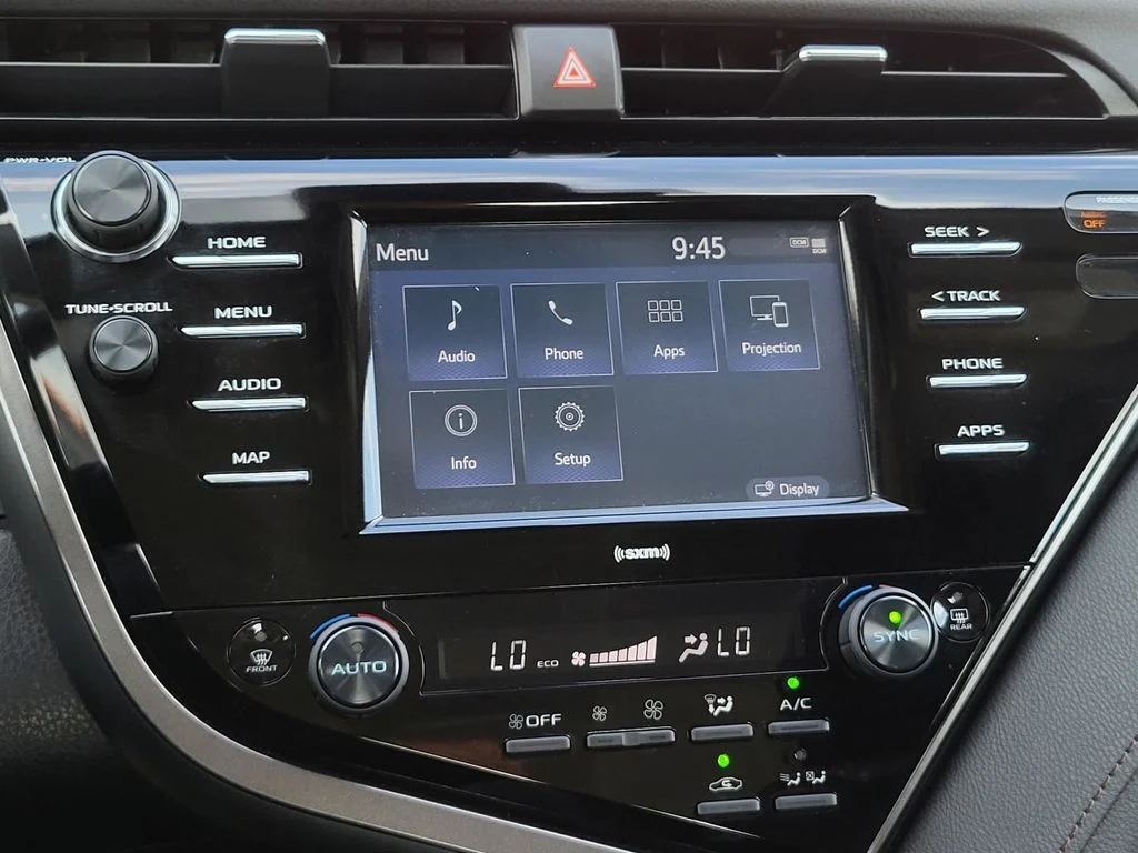 Used 2020 Silver Toyota LE image 20