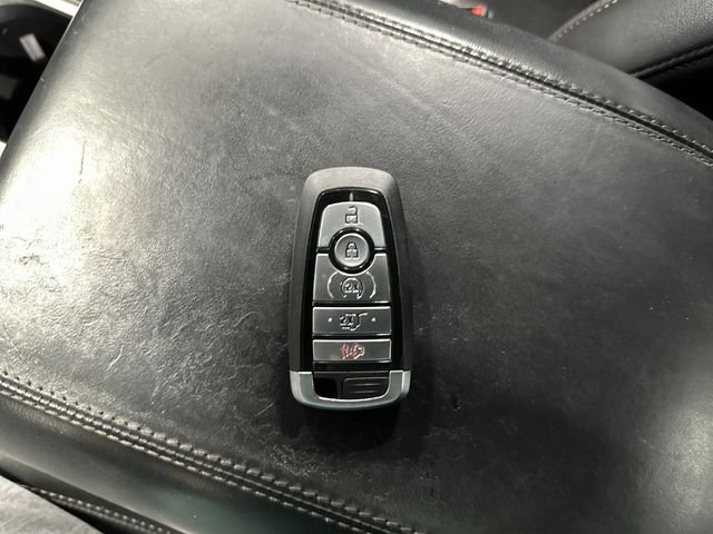 Used 2022 Blue Ford Platinum image 34