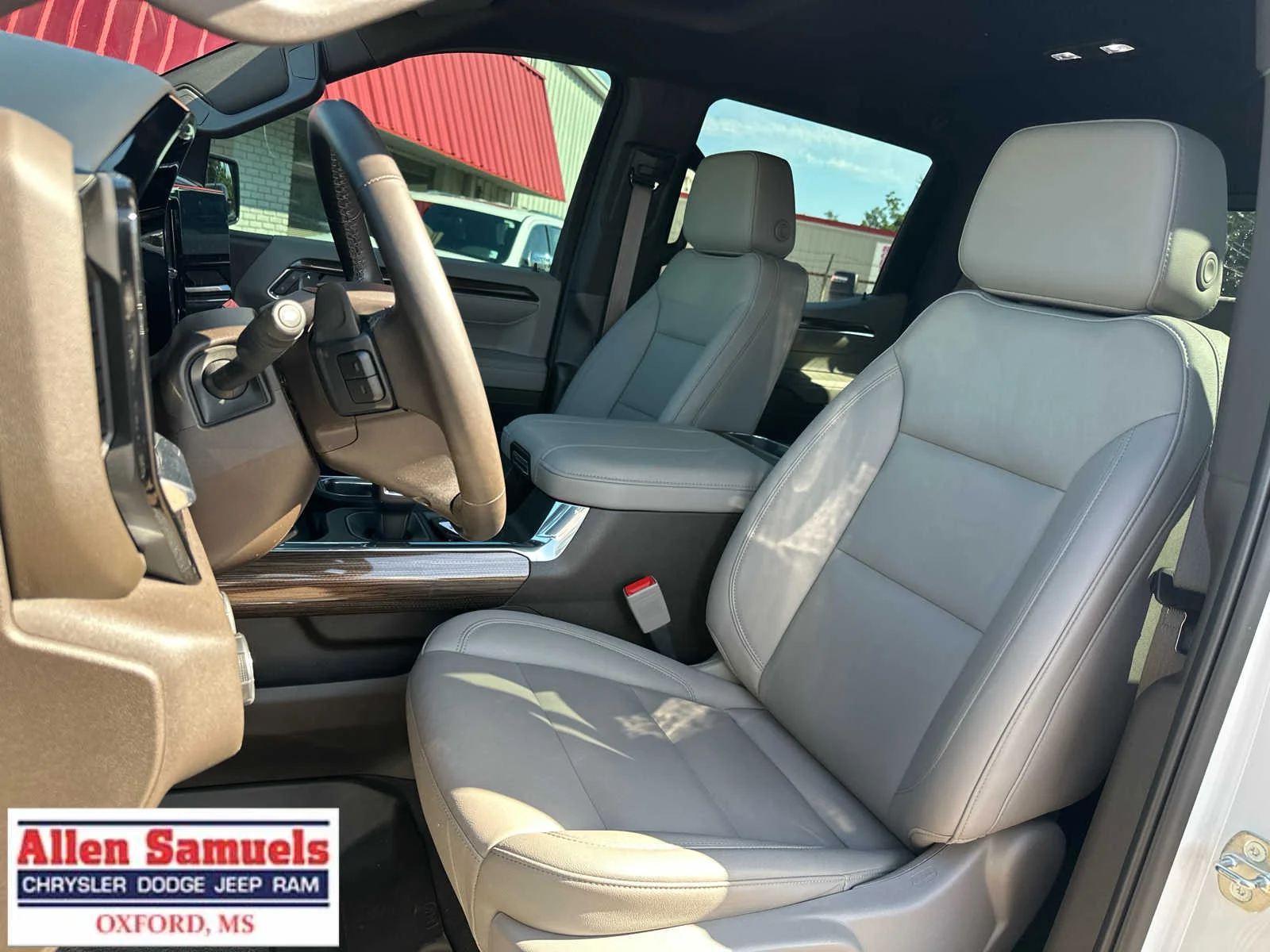 Used 2024 Summit White Chevrolet RST image 19