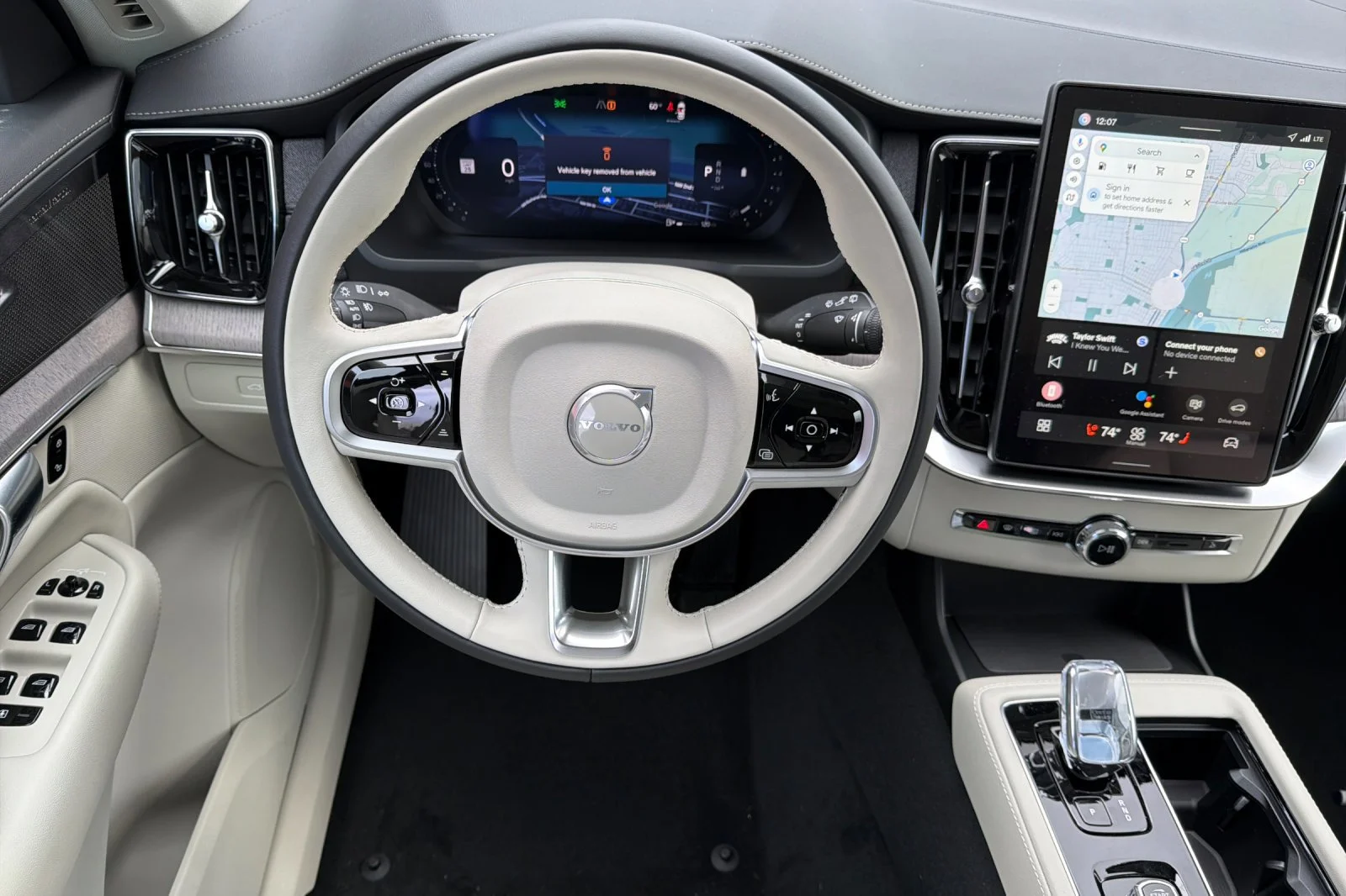 New 2026 VAPOUR GRAY Volvo Ultra image 10