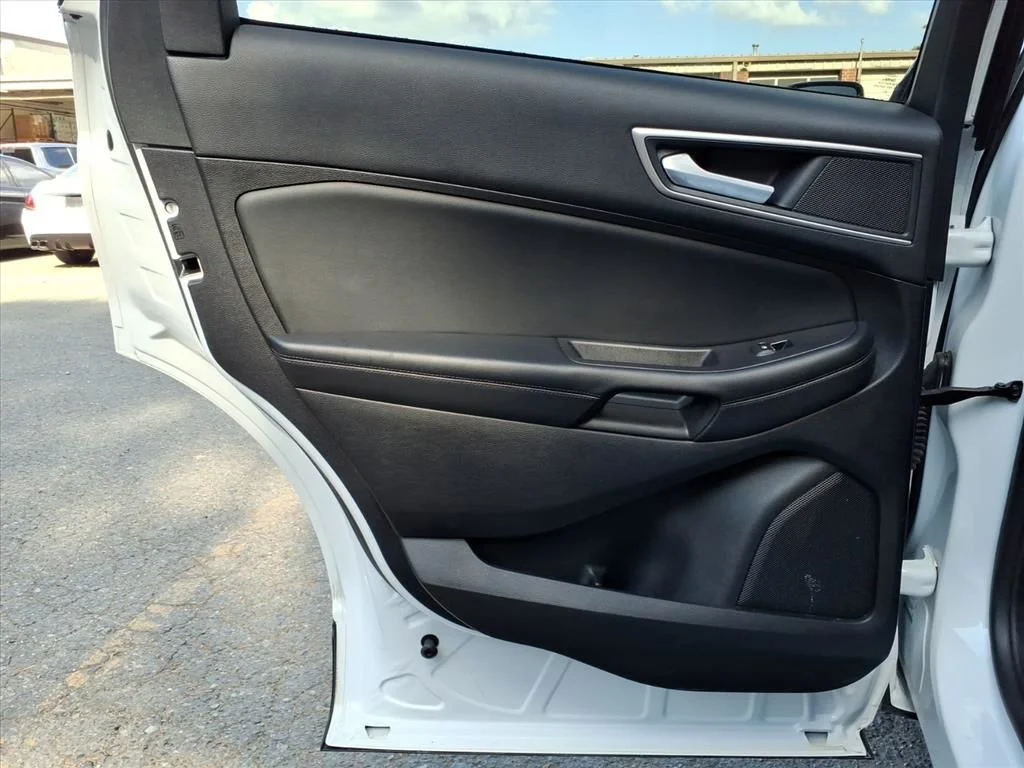 Used 2024 White Ford SEL image 25