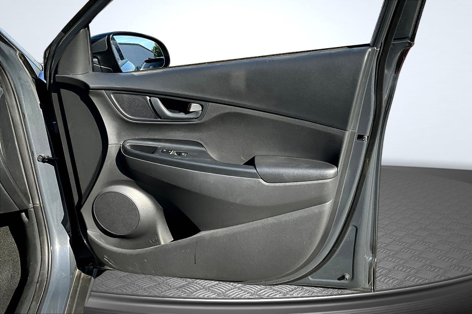 Used 2023 Gray Hyundai SEL image 26