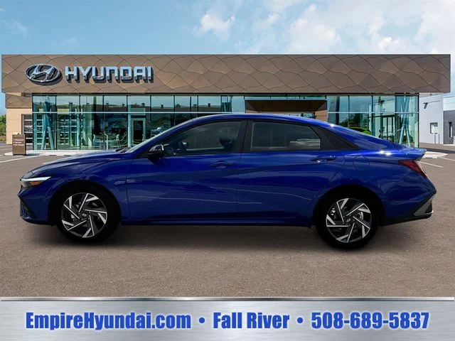 Used 2025 Blue Hyundai SEL Sport image 3