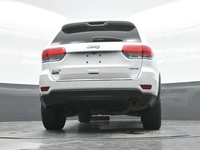 Used 2019 White Jeep Limited image 18
