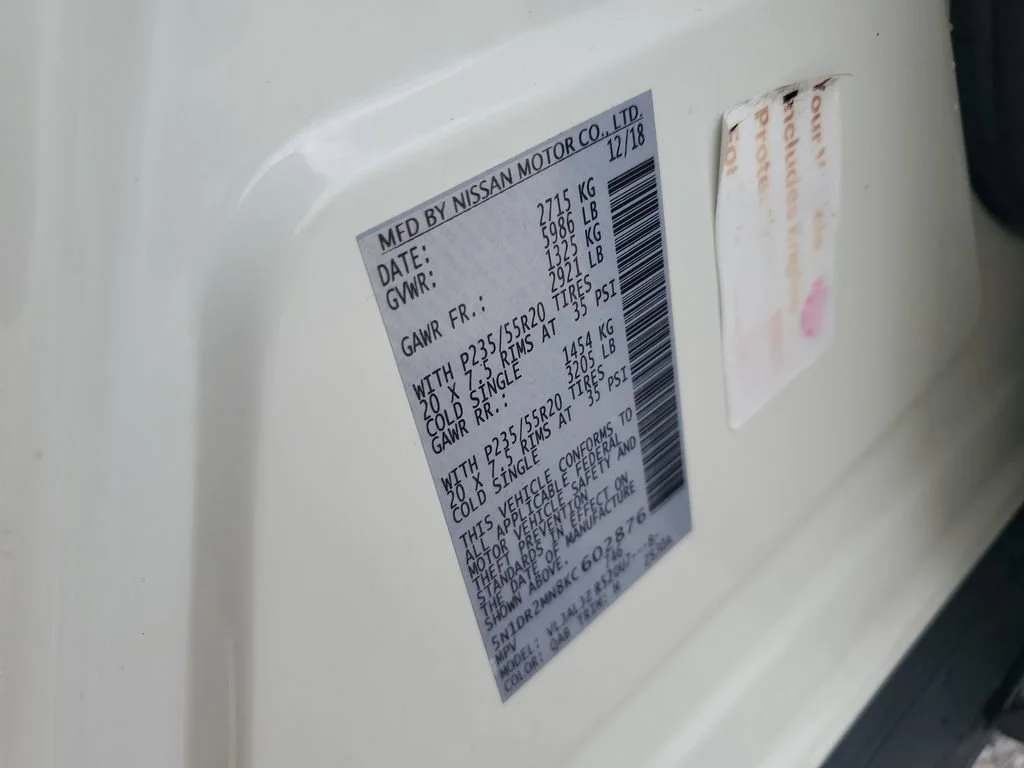 Used 2019 White Nissan Platinum image 24