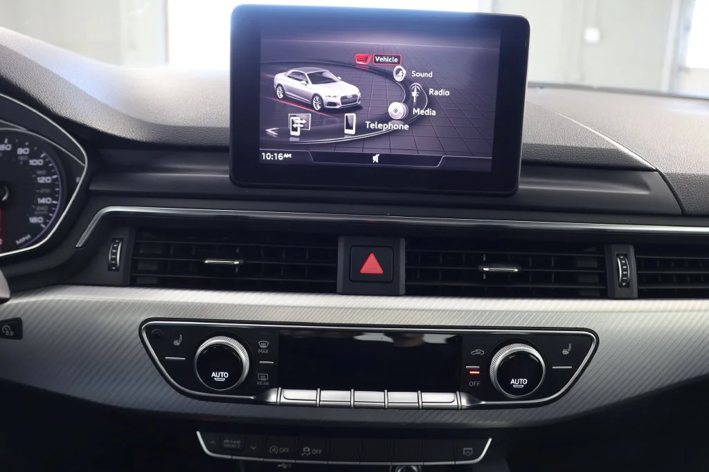 Used 2018 Moonlight Blue Audi 2.0T Premium image 14