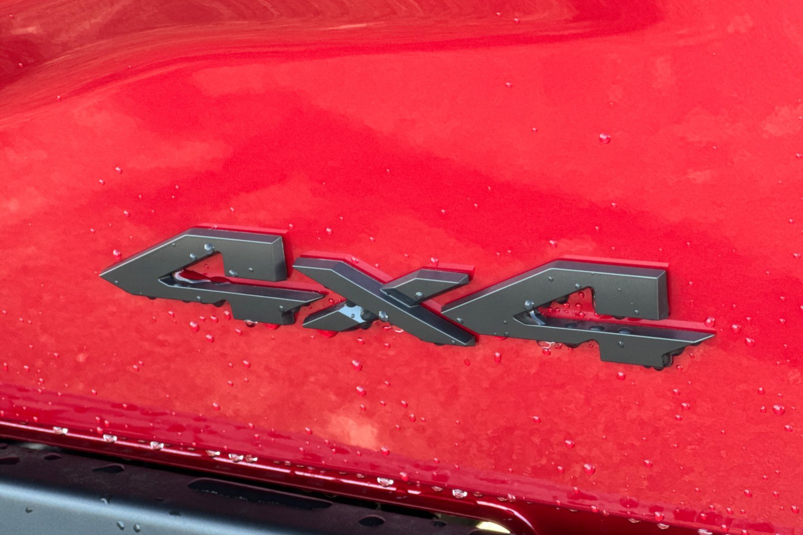 New 2026 Molten Red Pearl-Coat Exterior Paint RAM TRADESMAN image 25