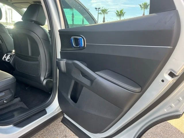 New 2026 White Kia S image 19