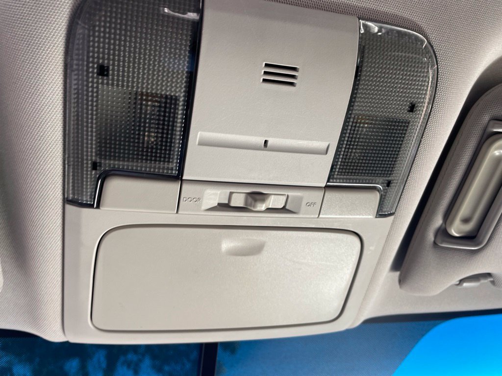 Used 2011 Gray Subaru 2.5i image 16