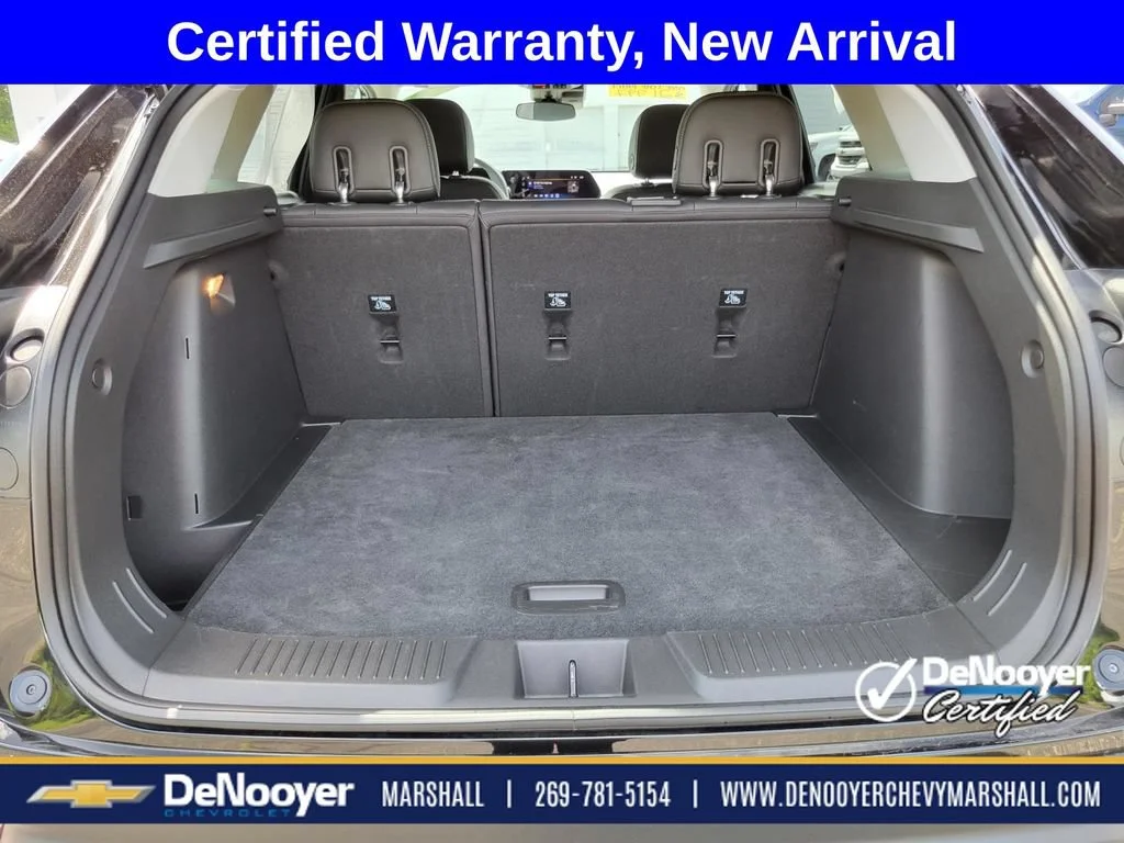Used 2025 Mosaic Black Metallic Chevrolet LT image 25