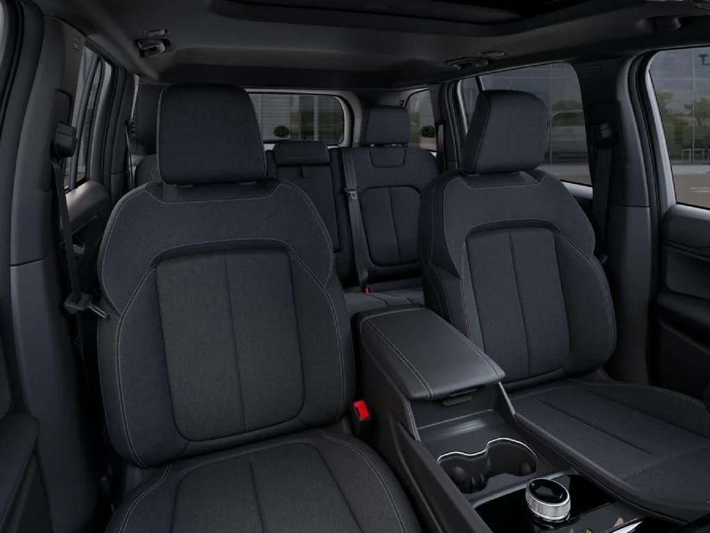2025 Jeep Grand Cherokee Laredo - Photo 16