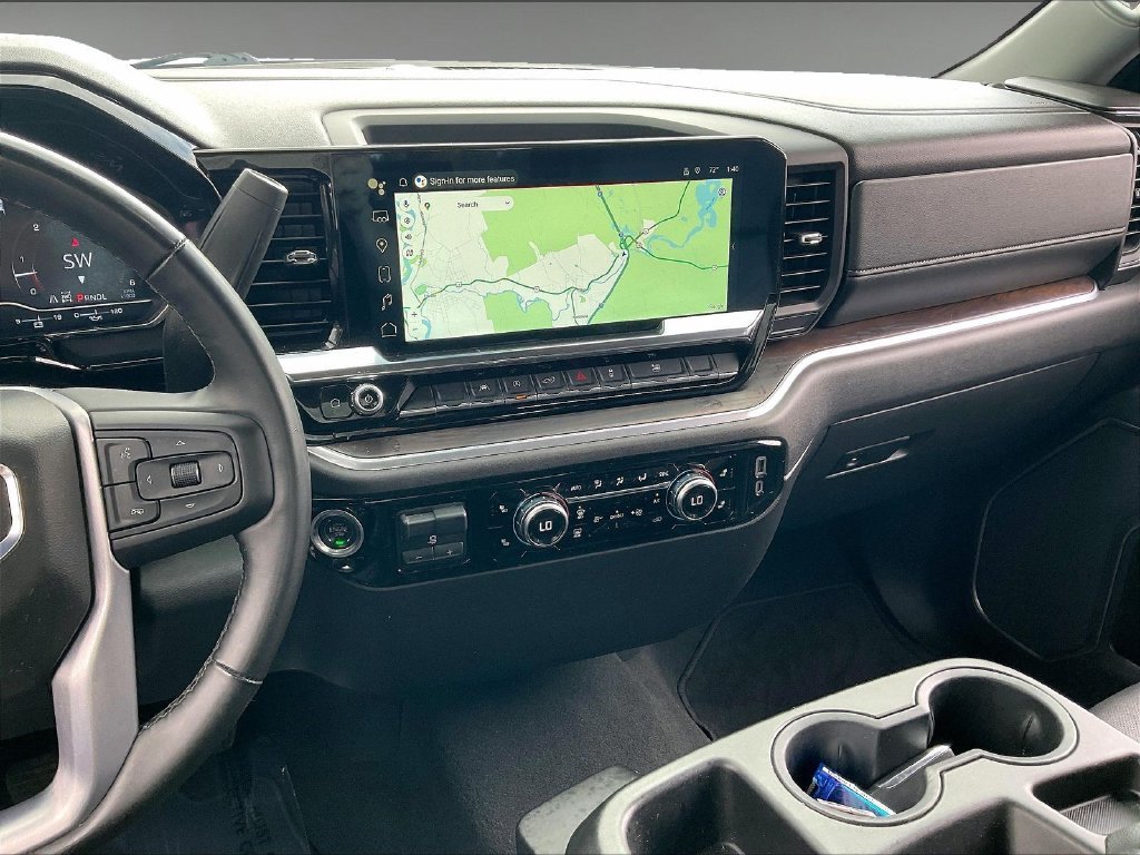 Used 2025 Summit White GMC SLT image 17