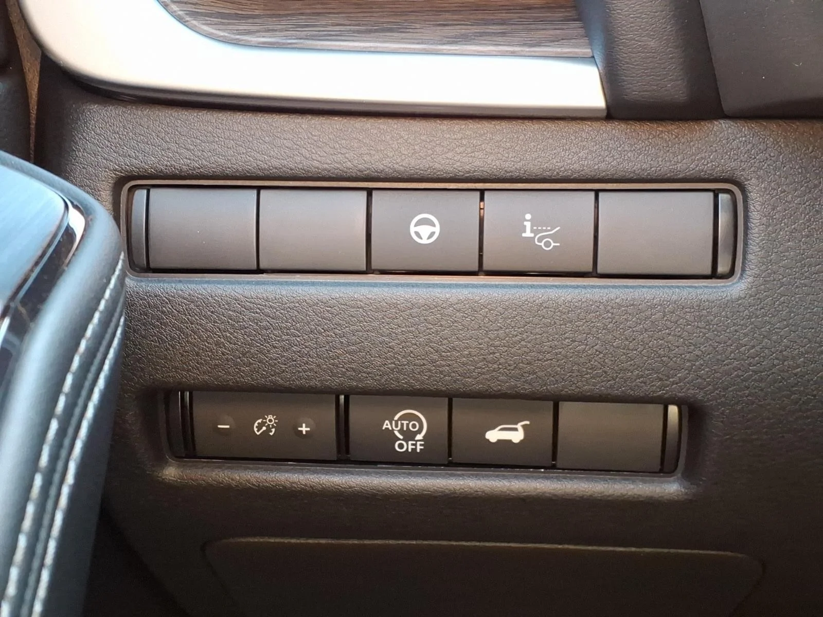 2026 Nissan Rogue Platinum Silver at Robbins Nissan