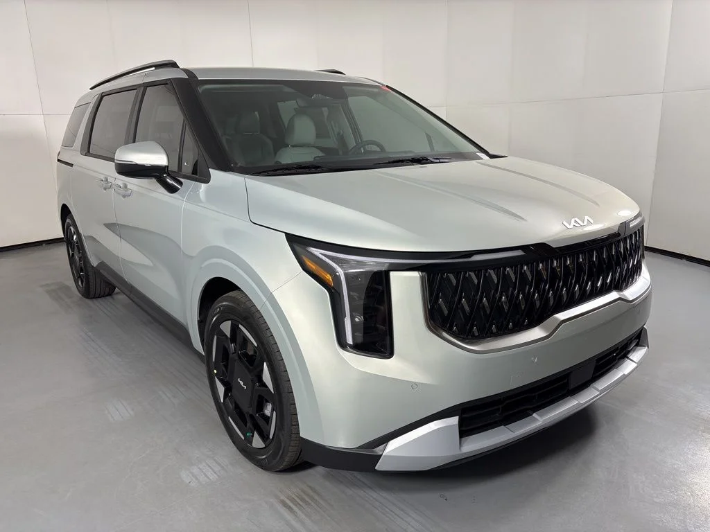 New 2026 Silver Kia EX image 2