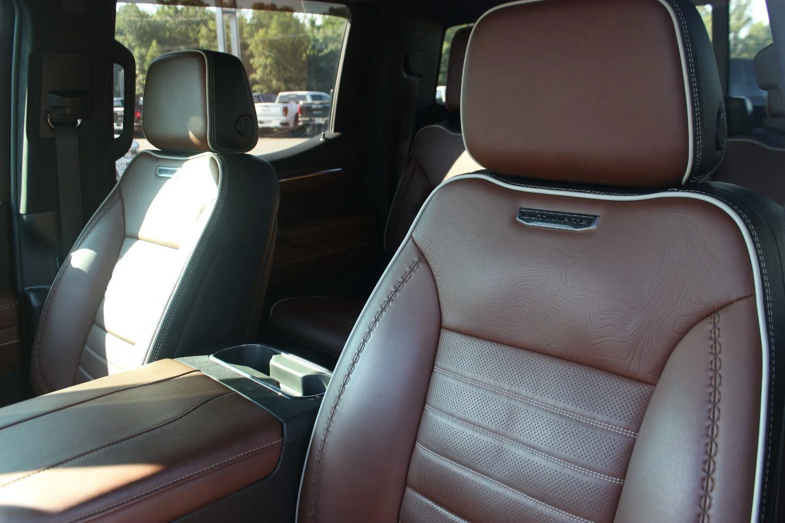 Used 2024 Onyx Black GMC Denali Ultimate image 19