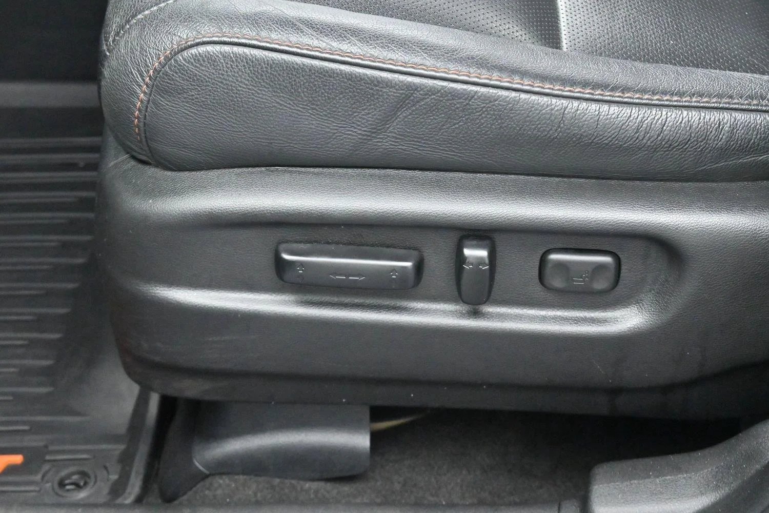 Used 2022 Sonic Gray Pearl Honda TrailSport AWD image 18