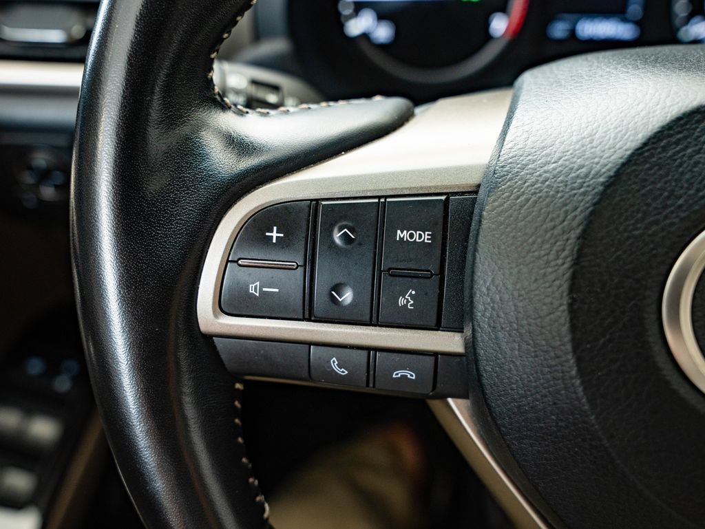 Used 2021 Onyx Black Lexus 460 Premium image 27