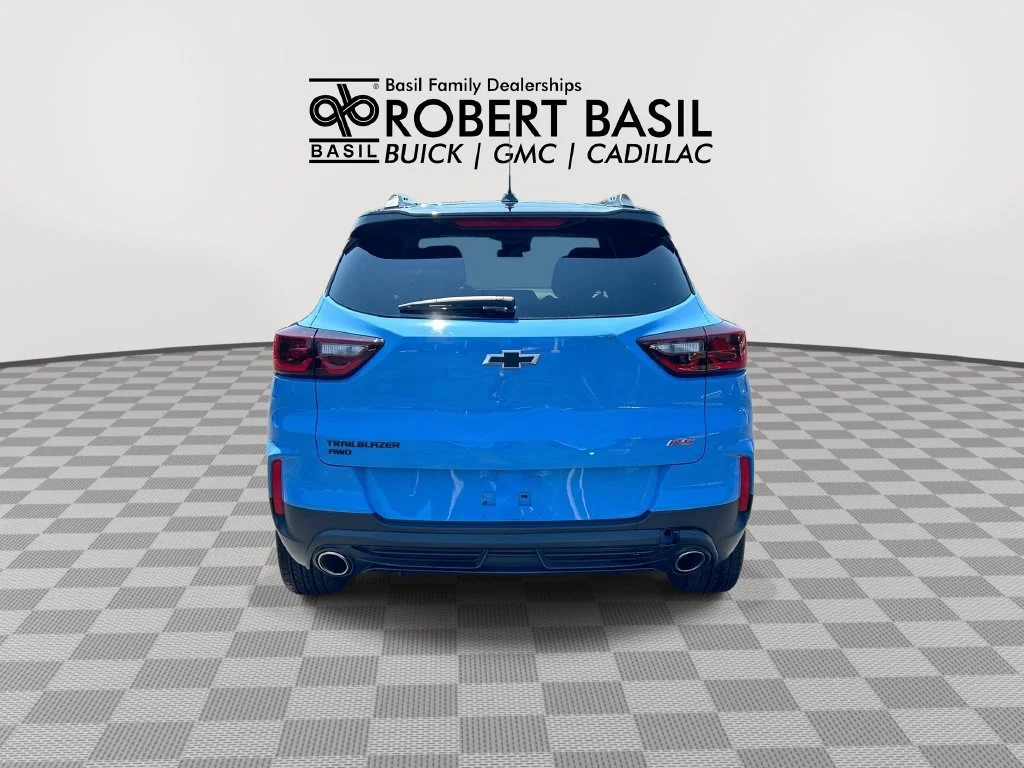 Used 2024 Fountain Blue Chevrolet RS image 7