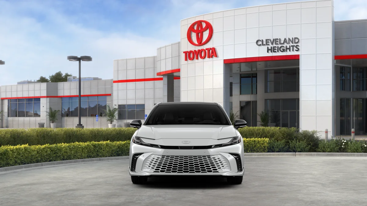 New 2026 Wind Chill Pearl with Midnight Black Metallic roof Toyota XSE image 25