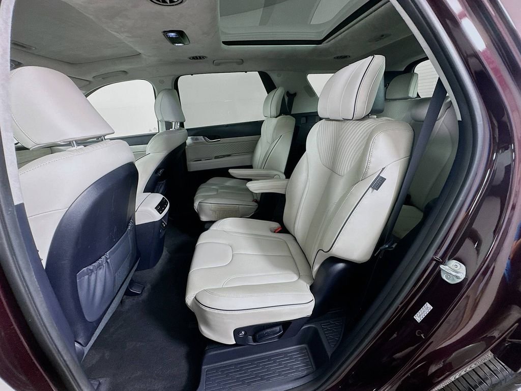 Used 2024 Red Hyundai Calligraphy image 25