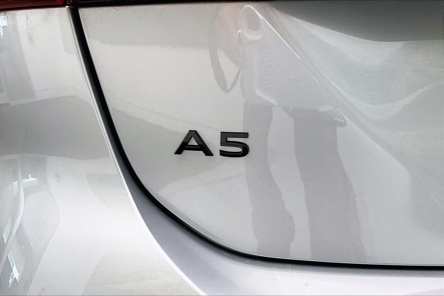 Used 2025 Florett Silver Metallic Audi Premium Plus image 33