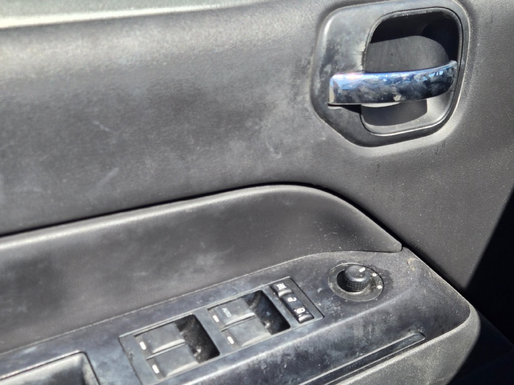 Used 2014 Blue Jeep Sport image 26