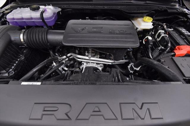 New 2026 Diamond Black Crystal Pearl-Coat Exterior Paint RAM BIG HORN image 17