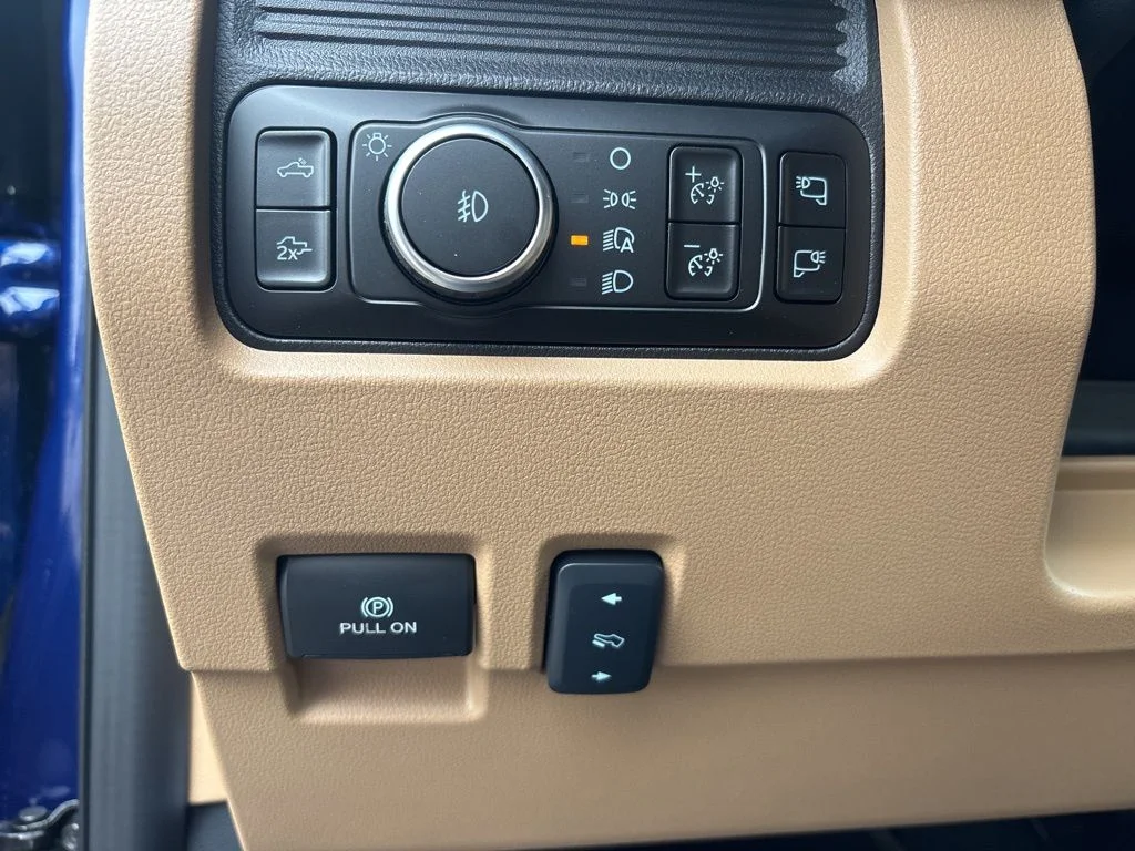 New 2026 Blue Ford Lariat image 21