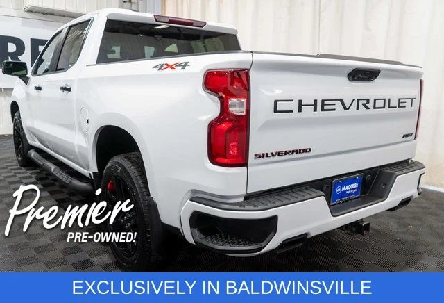 Used 2023 White Chevrolet RST image 7