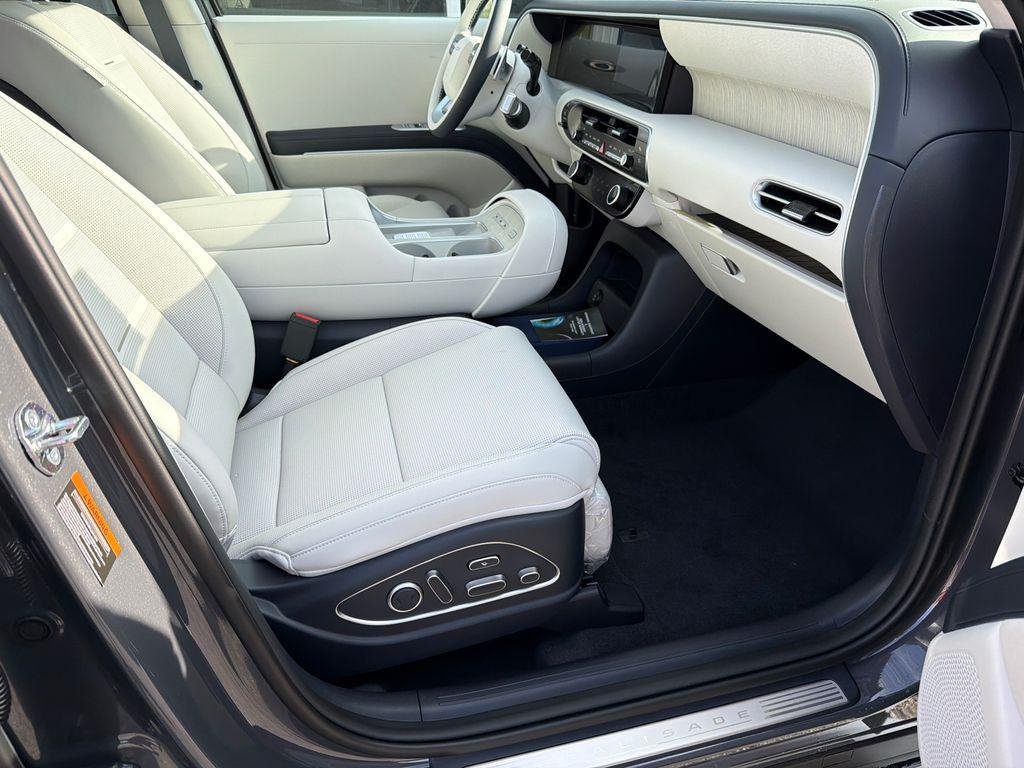 New 2026 Gray Hyundai Calligraphy FWD image 13