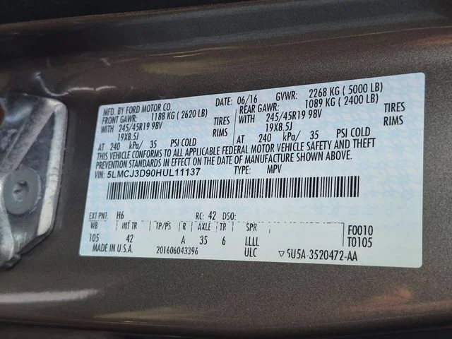 Used 2017 Silver Lincoln Reserve image 39