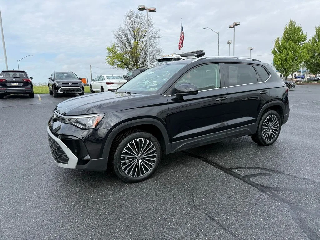 2025 Volkswagen Taos SE - Photo 12
