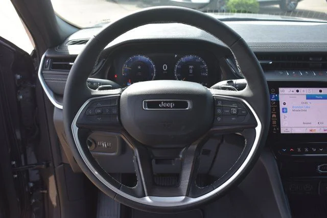 New 2026 Gray Jeep Altitude image 19