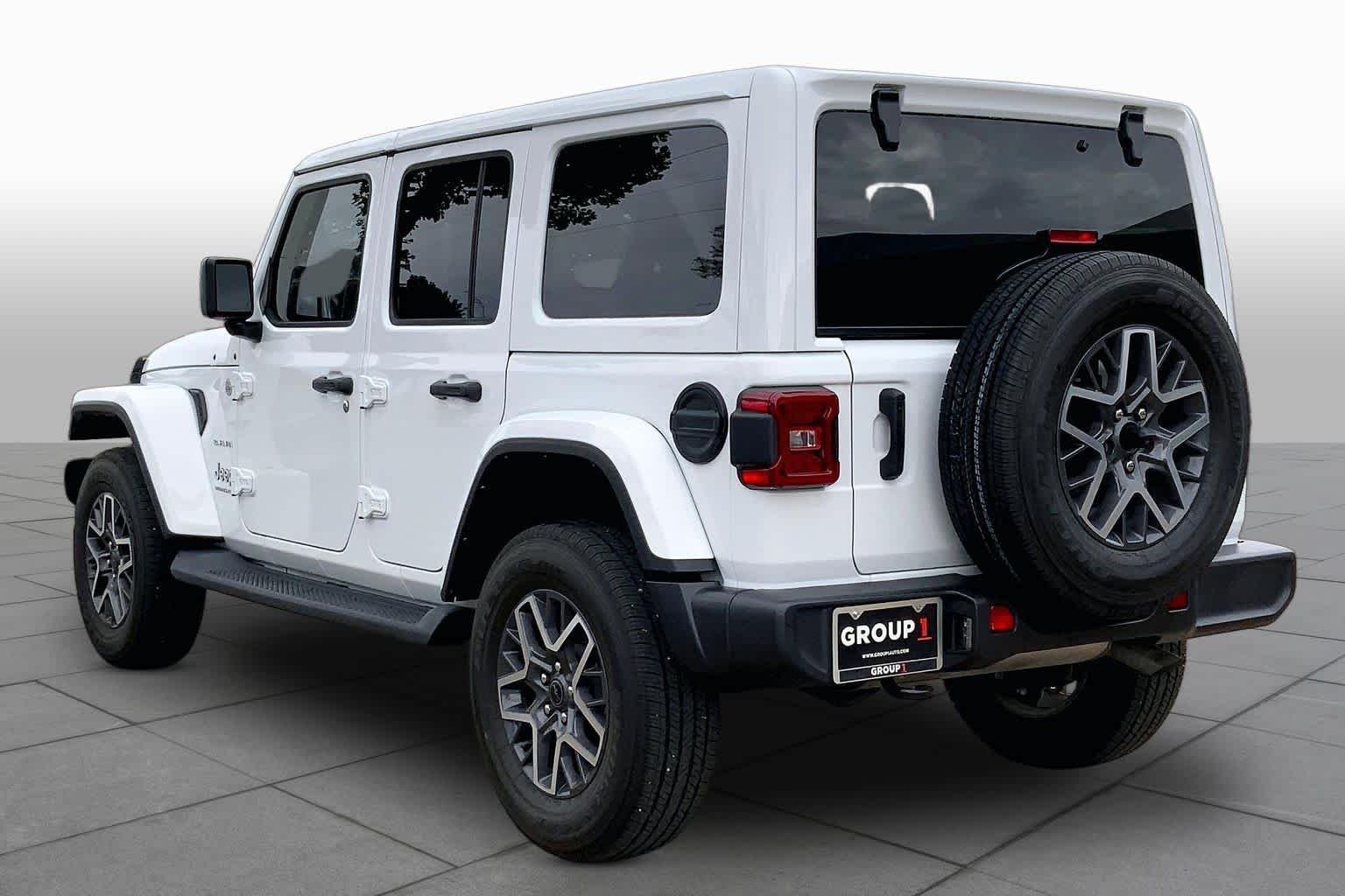 Used 2024 Bright White Clearcoat Jeep Sahara image 12