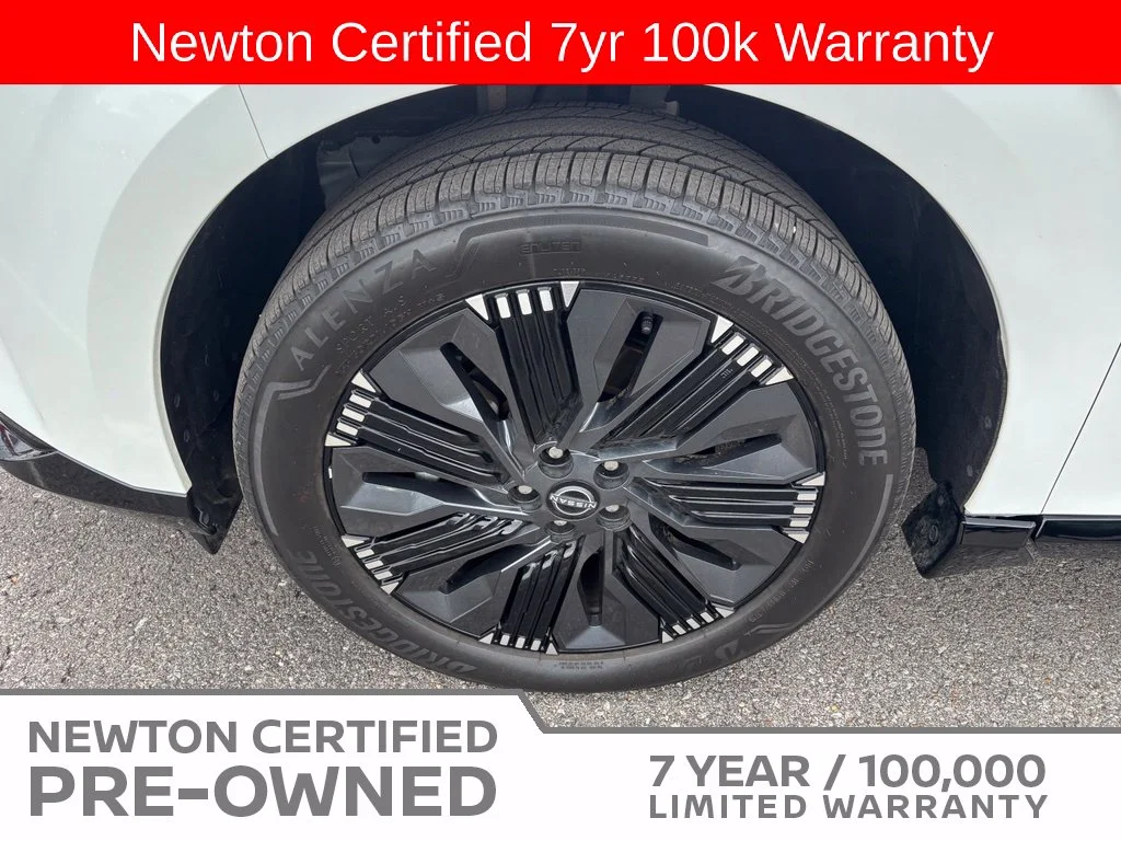 Certified Used 2026 Everest White Pearl Tricoat/Super Black Nissan Platinum image 12