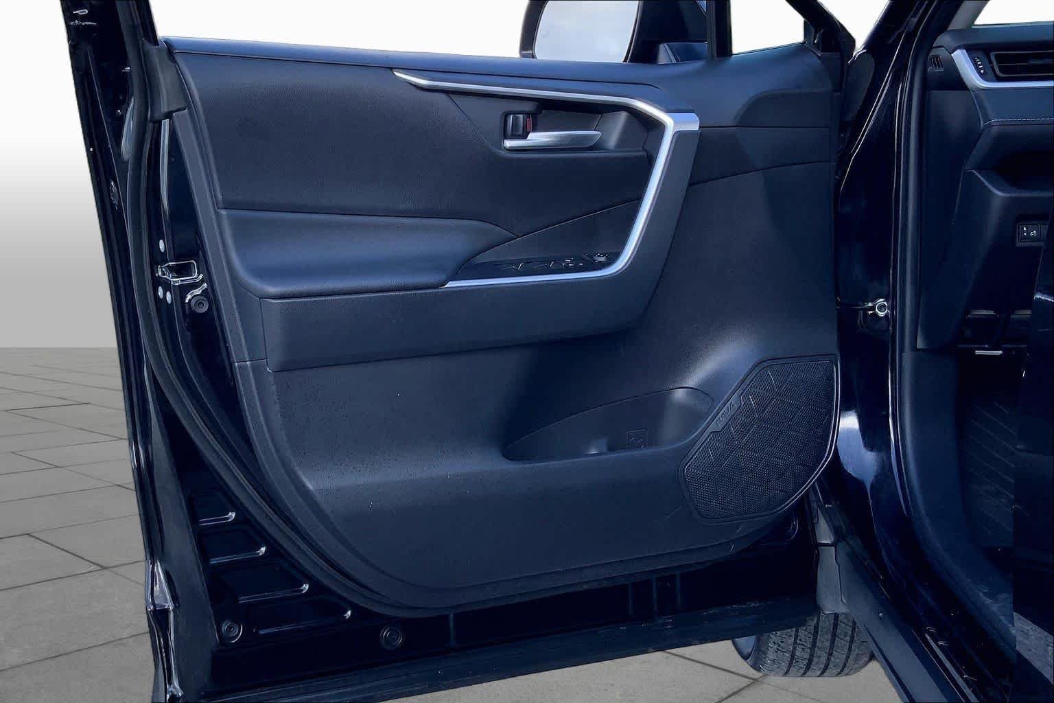 Used 2025 Midnight Black Metallic Toyota XLE image 21