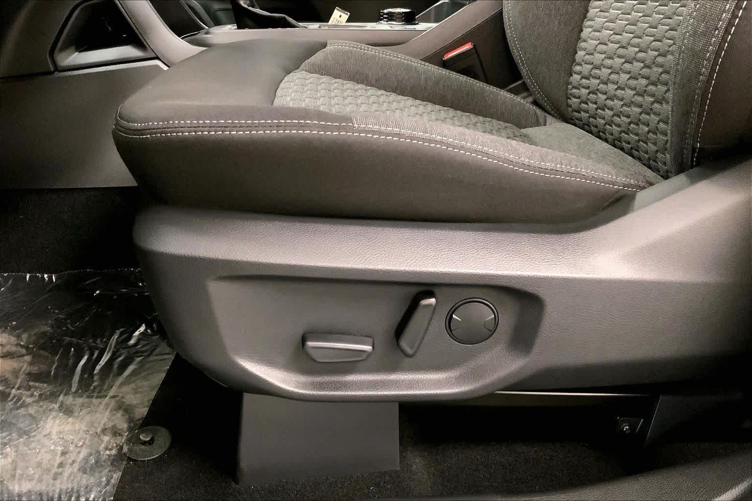 New 2026 M7/CARBONIZED G Ford XLT image 19