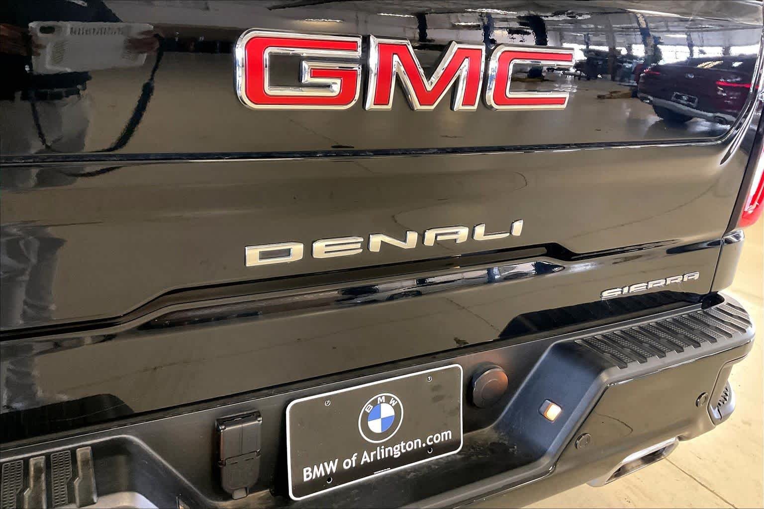 Used 2022 Onyx Black GMC Denali image 31
