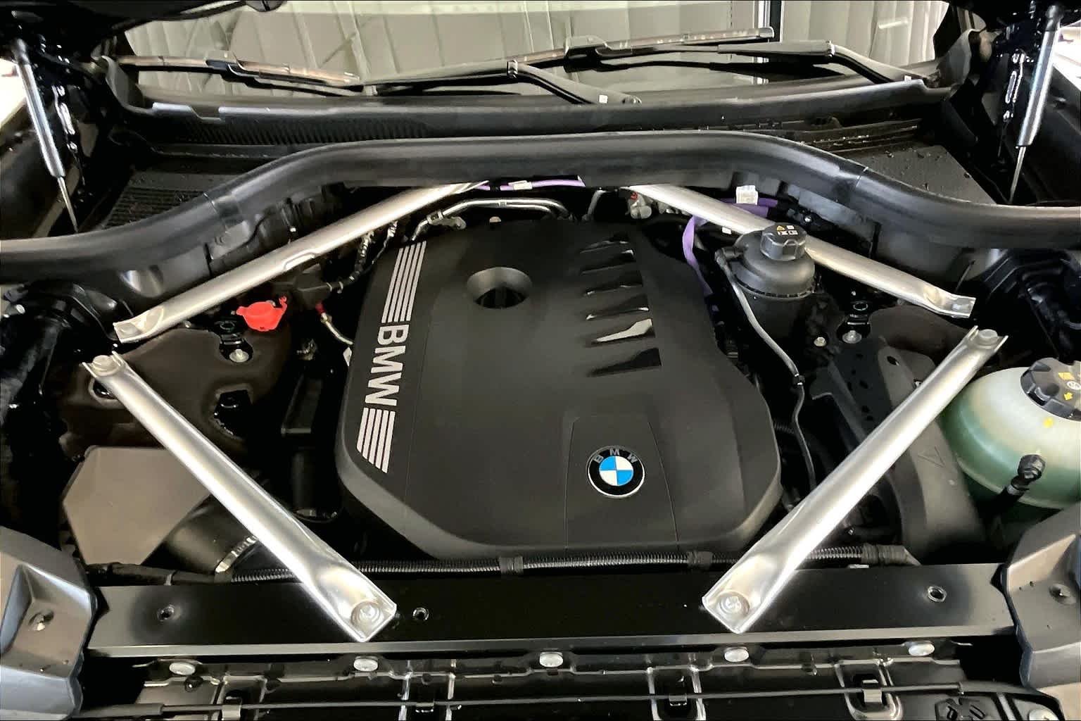 Used 2025 Carbon Black Metallic BMW xDrive40i image 16